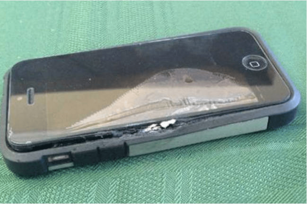 Man claims iPhone 6 overheated, burst into flames 8 Screen Shot 2015-06-26 at 9.46.28 AM
