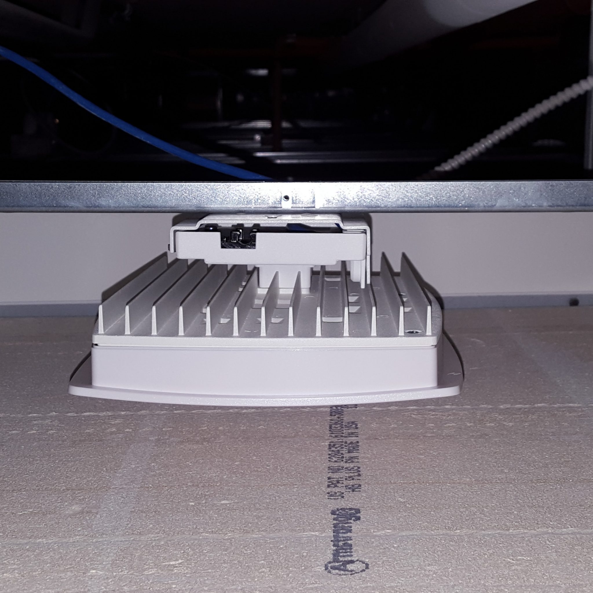 Small cell deployment supports all four nationwide operators 7 Small Cell Above Ceiling Tile