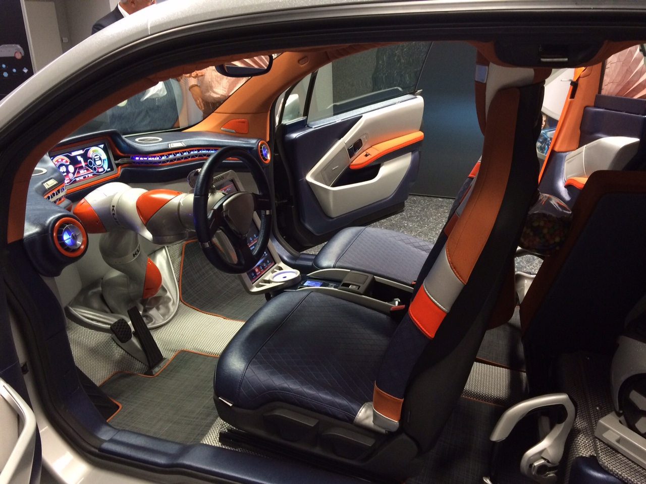 EMEA: Please meet Budii, the autonomous car 11 Arm 1